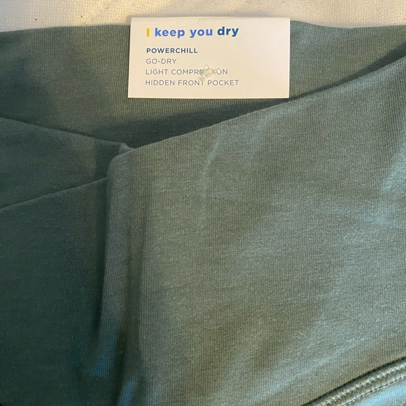 Old Navy Women's Olive Bike Shorts - Picture 3 of 6